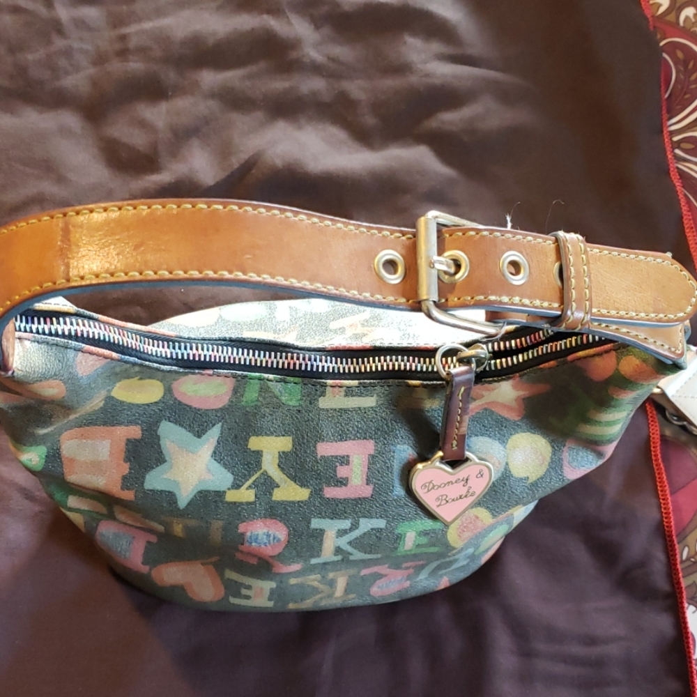 Dooney & bourke - Picture 3 of 5
